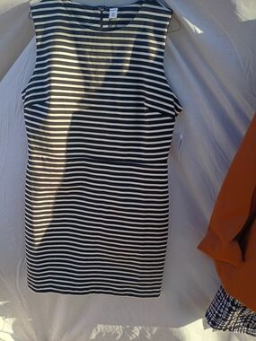 Old Navy Black and White Striped Mini Sheath Dress